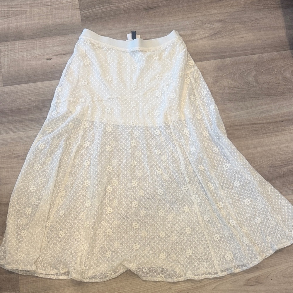 Universal Thread lace skirt.